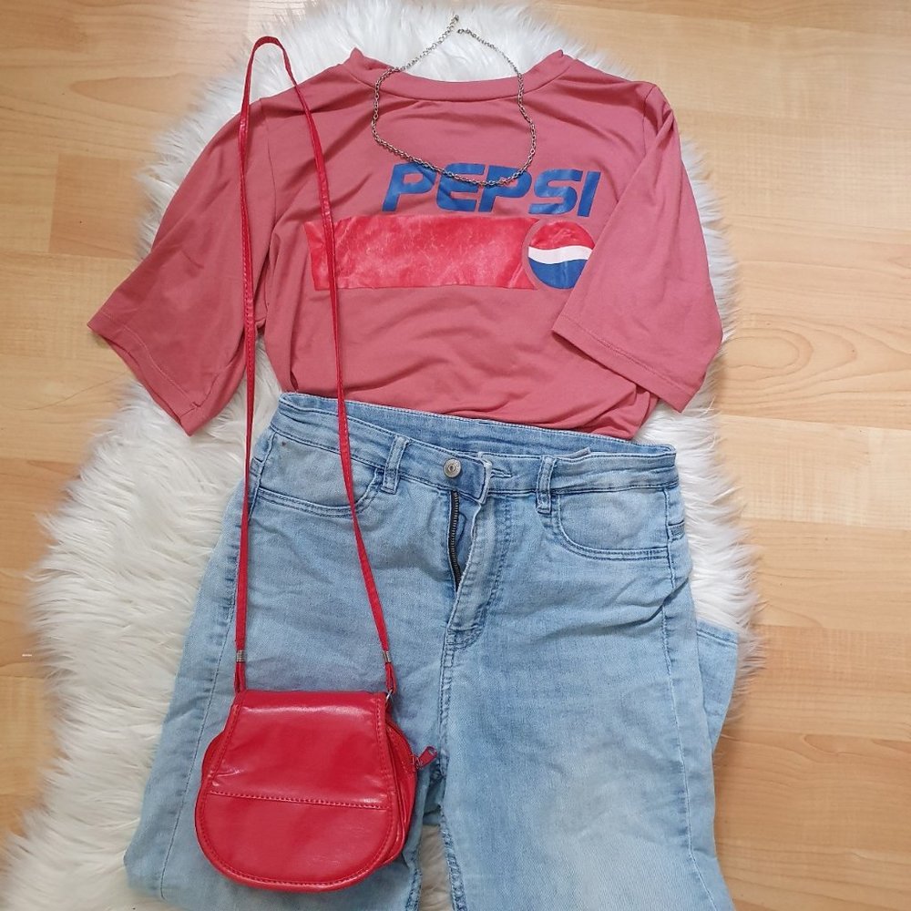 Cropped PEPSI shirt